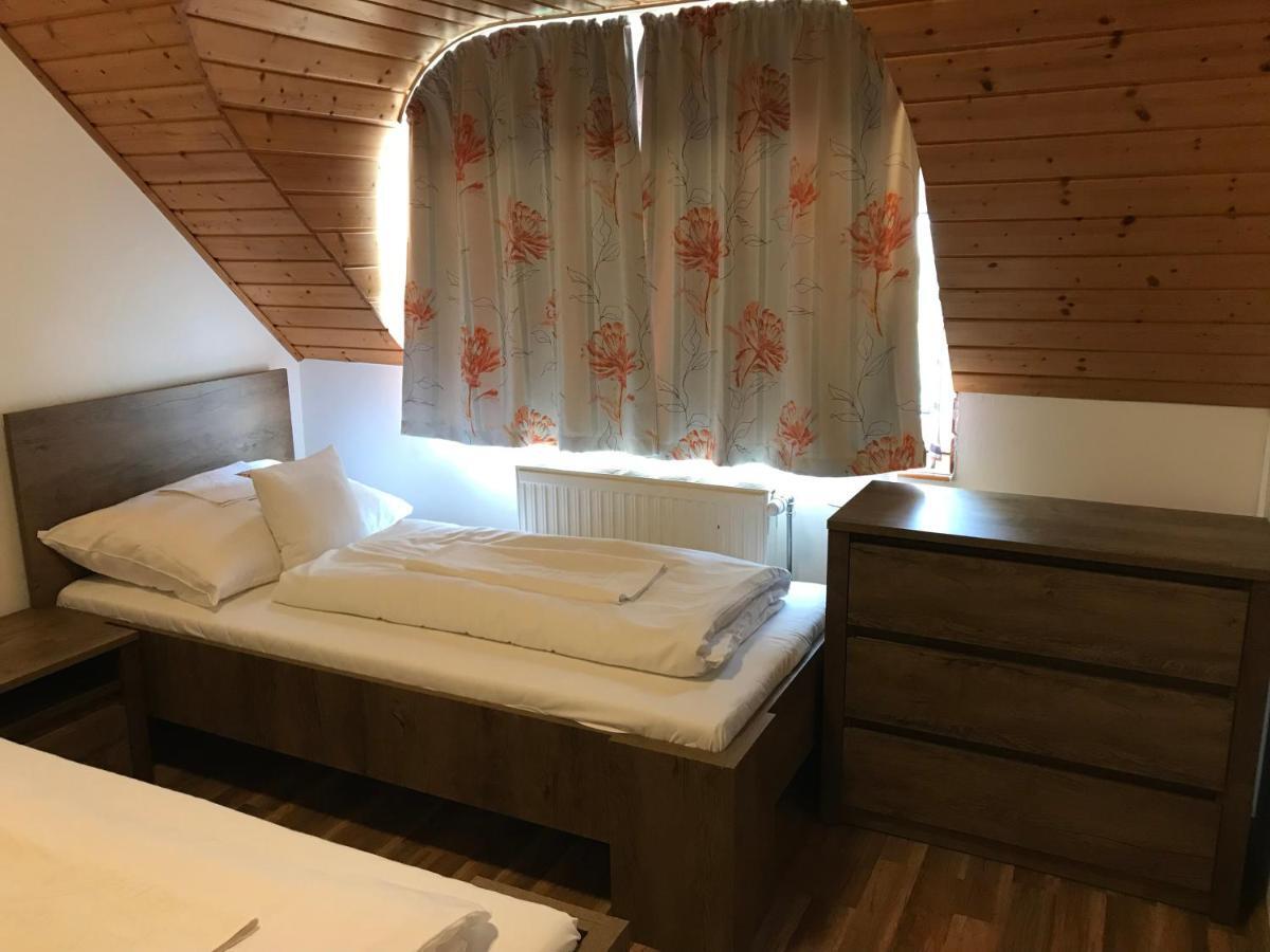 Zoeldteto Panzio Bed and Breakfast Balatonfüred Eksteriør billede