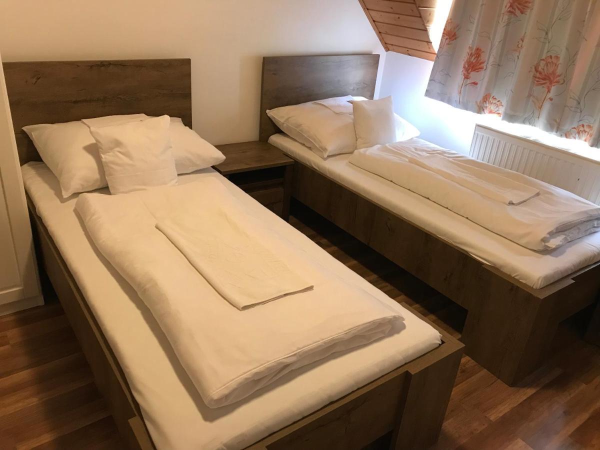 Zoeldteto Panzio Bed and Breakfast Balatonfüred Eksteriør billede